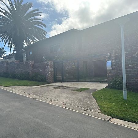 Hotel Gigi At The Palm Tree Plettenberg Bay Exterior foto